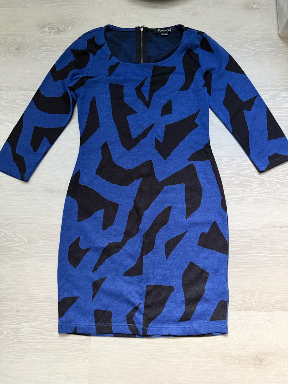 Forever 21 Royal Blue & Black Abstract Midi Dress